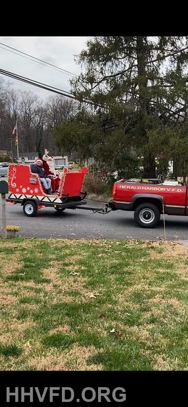 Santa atop his Chariot